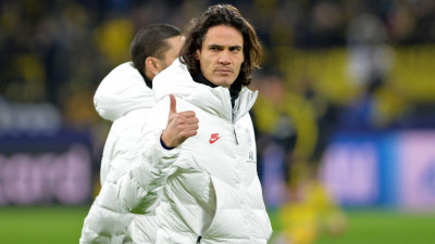 Motivasi Tersembunyi Cavani Gabung MU thumbnail